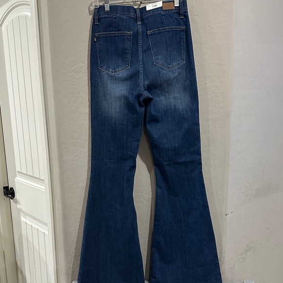 Judy Blue Dark Flare Jeans - Picture 3 of 4